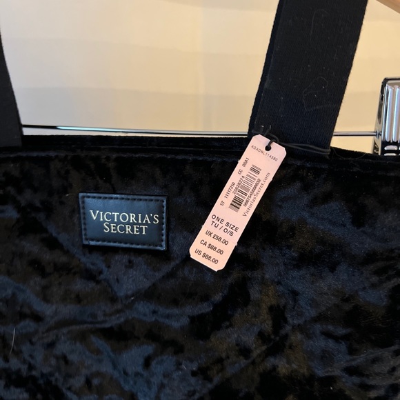 VICTORIAS SECRET CRUSHED VELVET LOGO WEEKENDER TOTE BEACH TOTE BAG BLACK - Picture 3 of 3